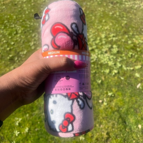 Hello Kitty Valentine’s day Pajama pants , NWT - Picture 7 of 8